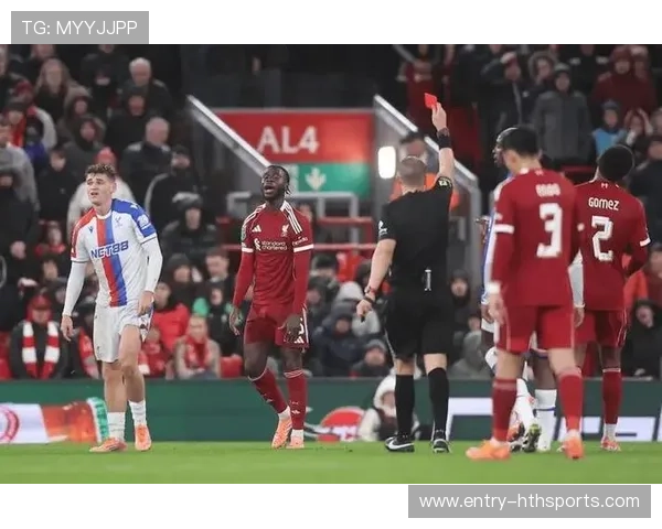 埃因霍温火力全开,利物浦主场惨遭屠杀 埃因霍温火力全开,利物浦主场惨遭屠杀