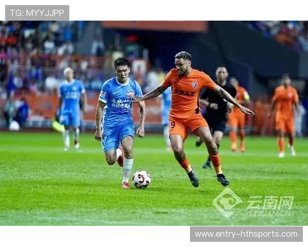 云南玉昆中场的穿插配合稳住了整条进攻线 云南玉昆中场的穿插配合稳住了整条进攻线